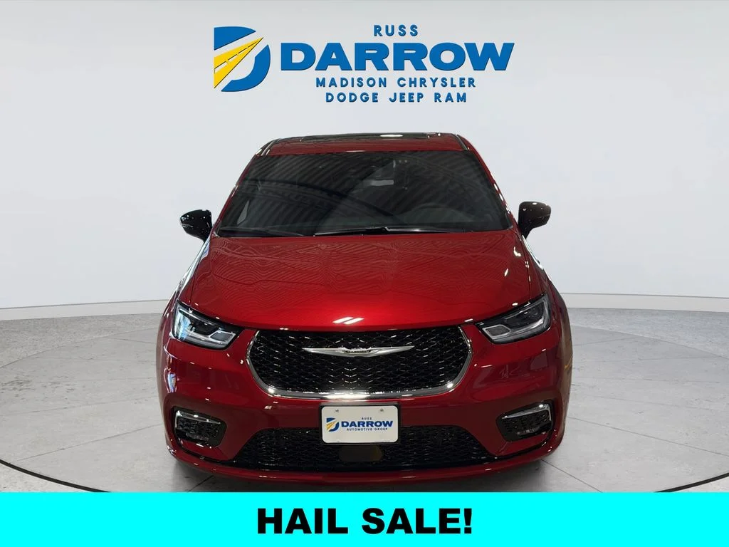 New 2026 Red Hot Pearl-Coat Exterior Paint Chrysler Select image 8
