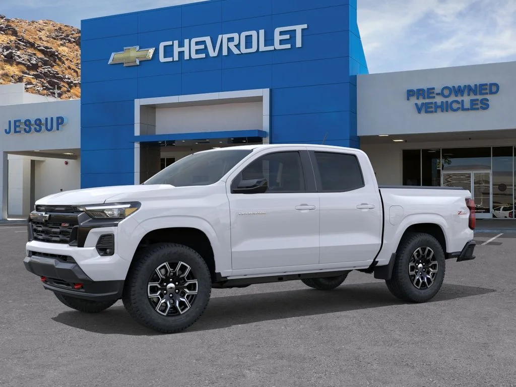 New 2026 Summit White Chevrolet 4WD Z71 image 2