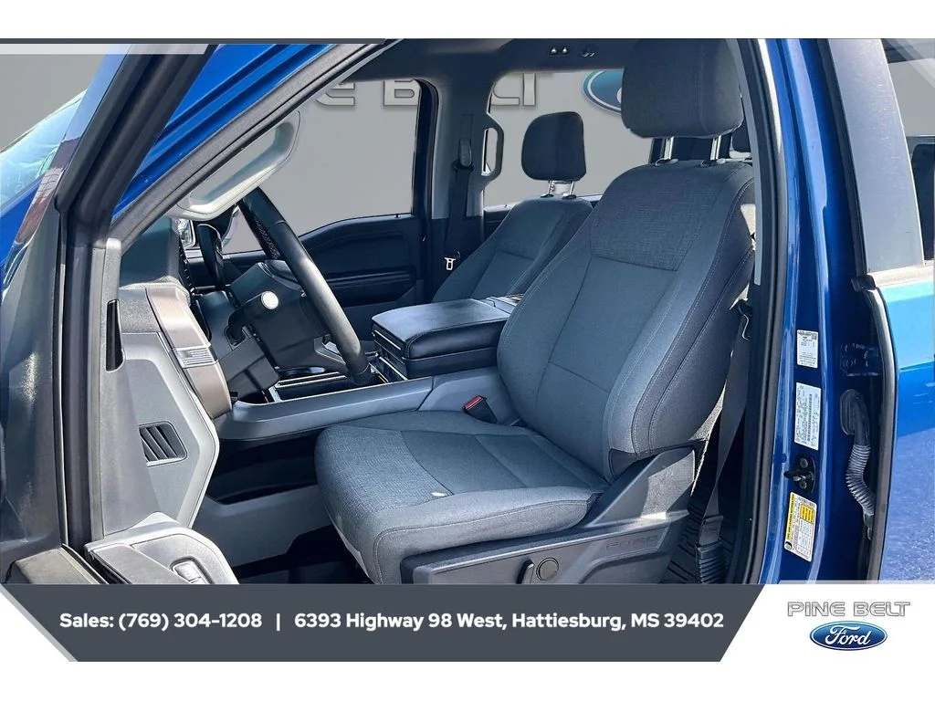 Used 2024 Atlas Blue Metallic Ford XLT image 19