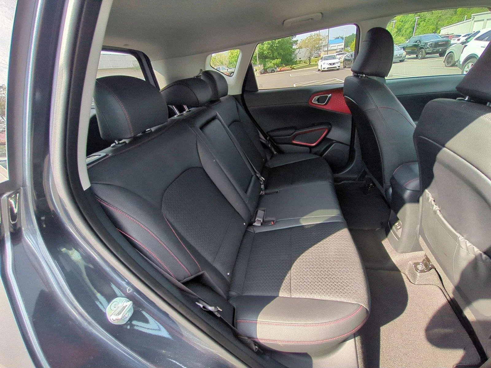 Used 2025 Gravity Gray Kia GT-Line image 35