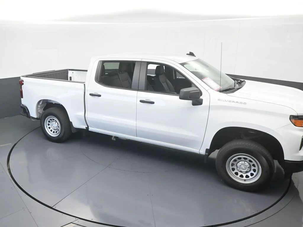 Used 2026 Summit White Chevrolet WT image 46