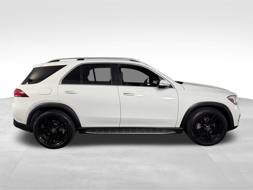 Used 2022 Polar White Mercedes-Benz GLE 350 4MATIC® image 4