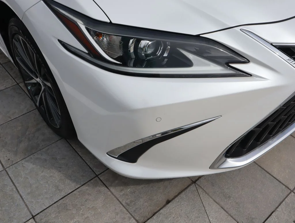 Used 2023 White Lexus 350 image 13