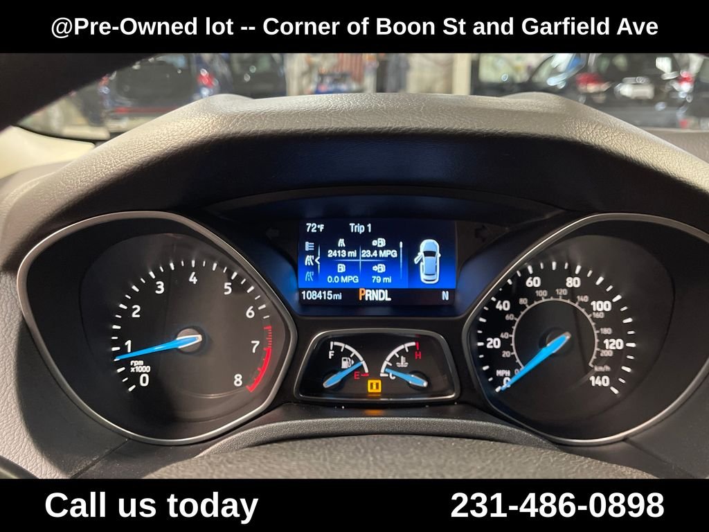 Used 2015 Red Ford SE image 21