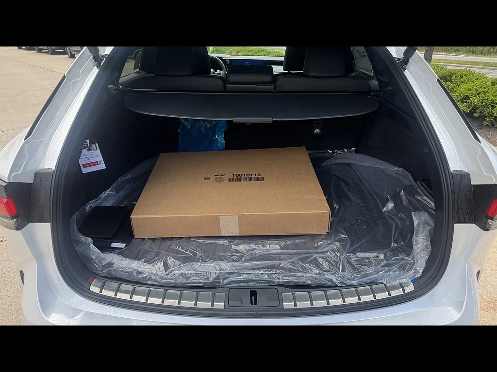 New 2026 Eminent White Pearl Lexus Premium+ image 5