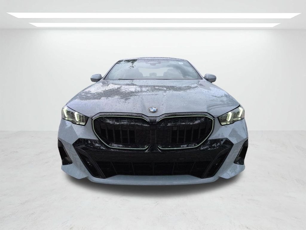 New 2027 Gray Metallic BMW 530i image 9