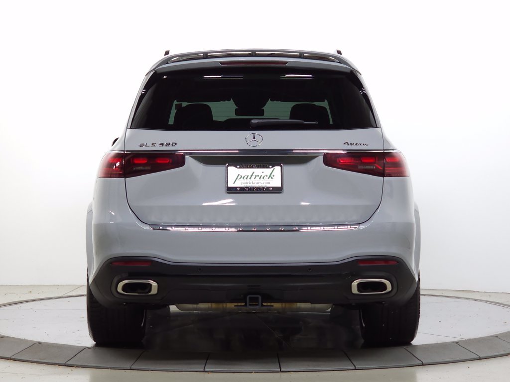 Used 2024  Mercedes-Benz GLS 580 image 5