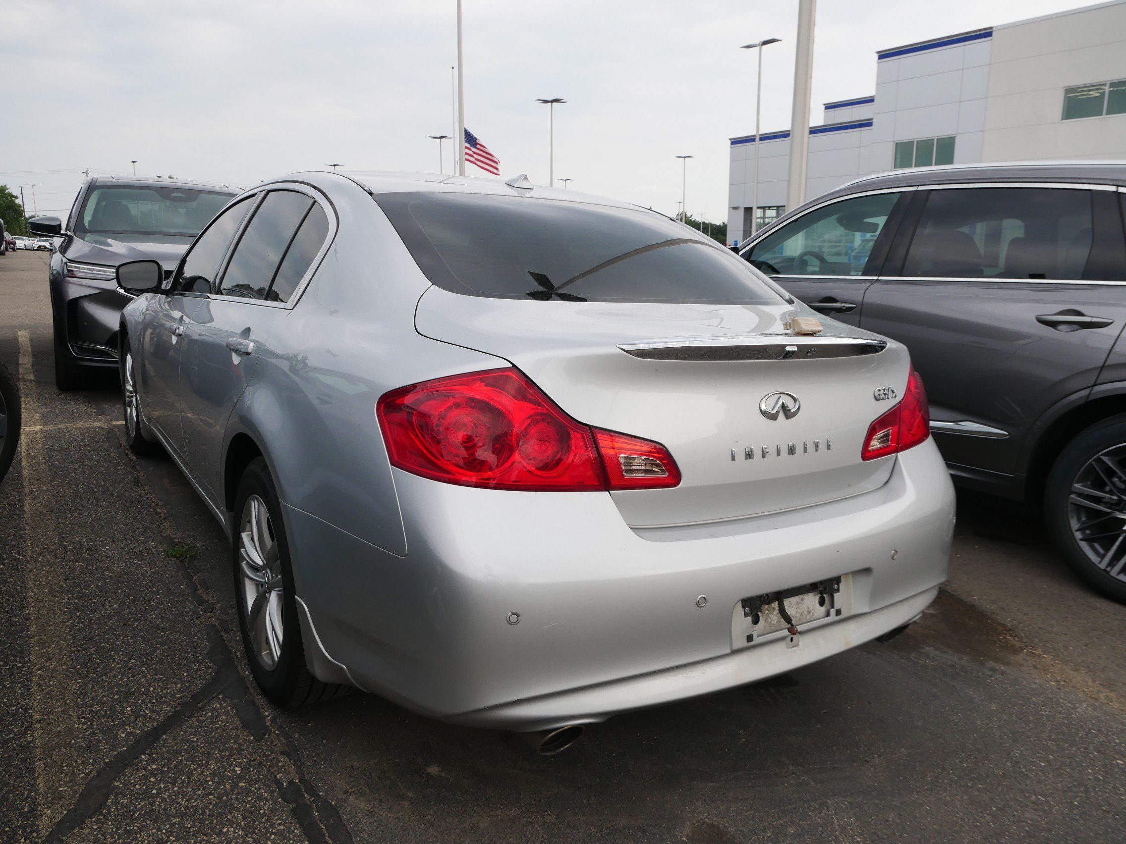 Used 2013 Liquid Platinum INFINITI x image 5
