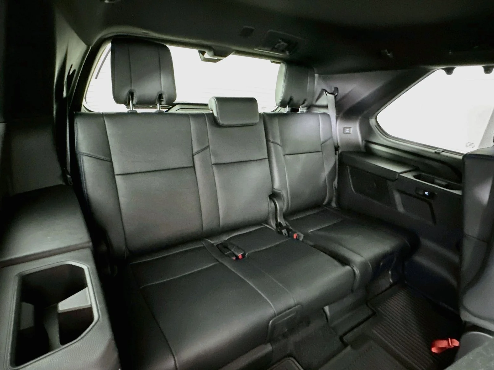 New 2026 Midnight Black Metallic Toyota  Platinum image 29