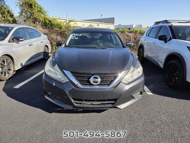 Used 2017 Blue Nissan 2.5 SV image 2