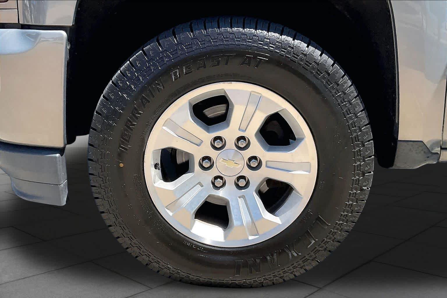 Used 2017 Pepperdust Metallic Chevrolet LT image 11