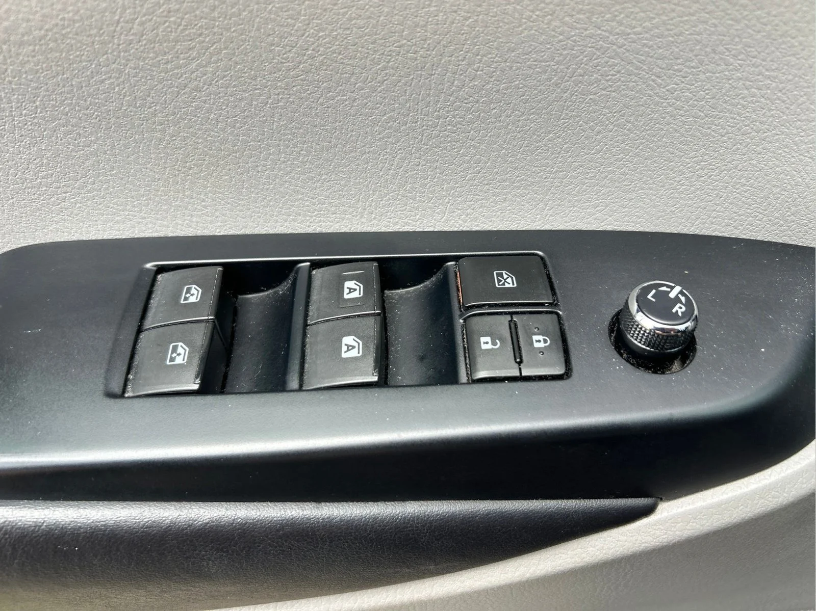 Used 2019 Predawn Gray Mica Toyota LE Plus image 24