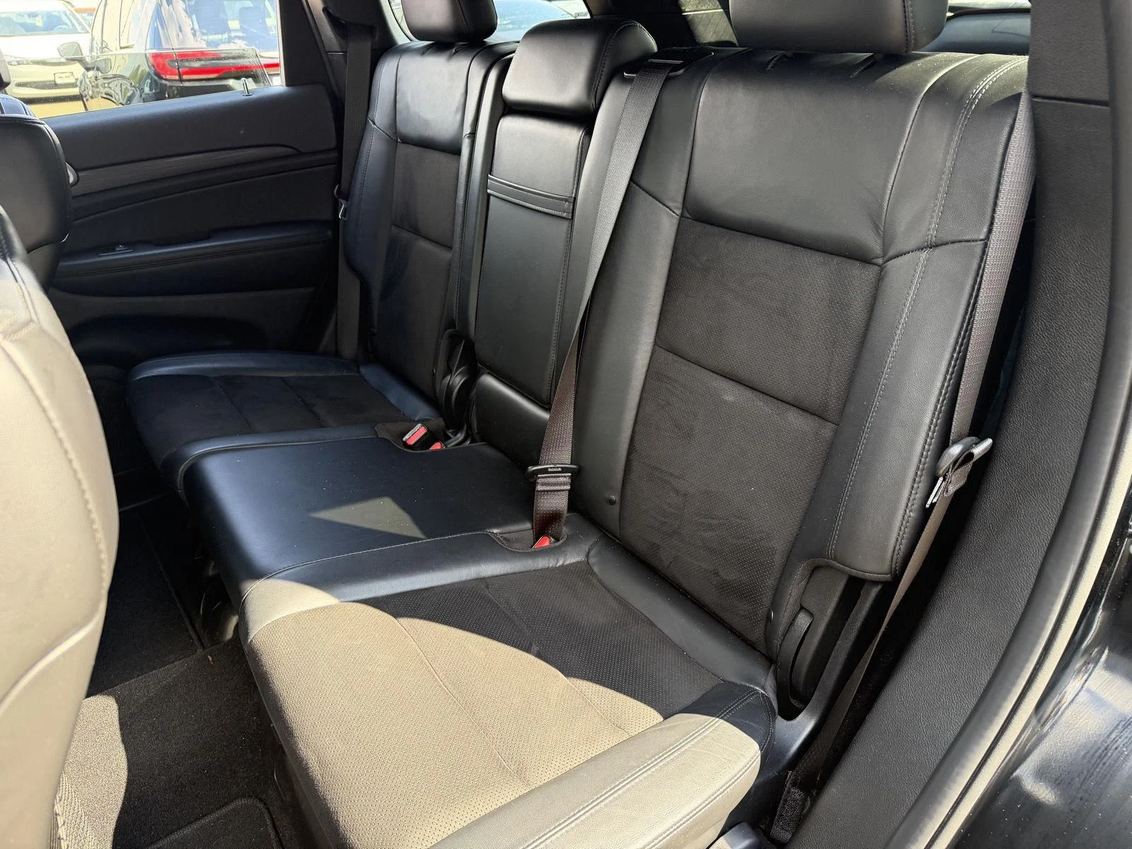 Used 2020 Diamond Black Crystal Pearlcoat Jeep Altitude image 19