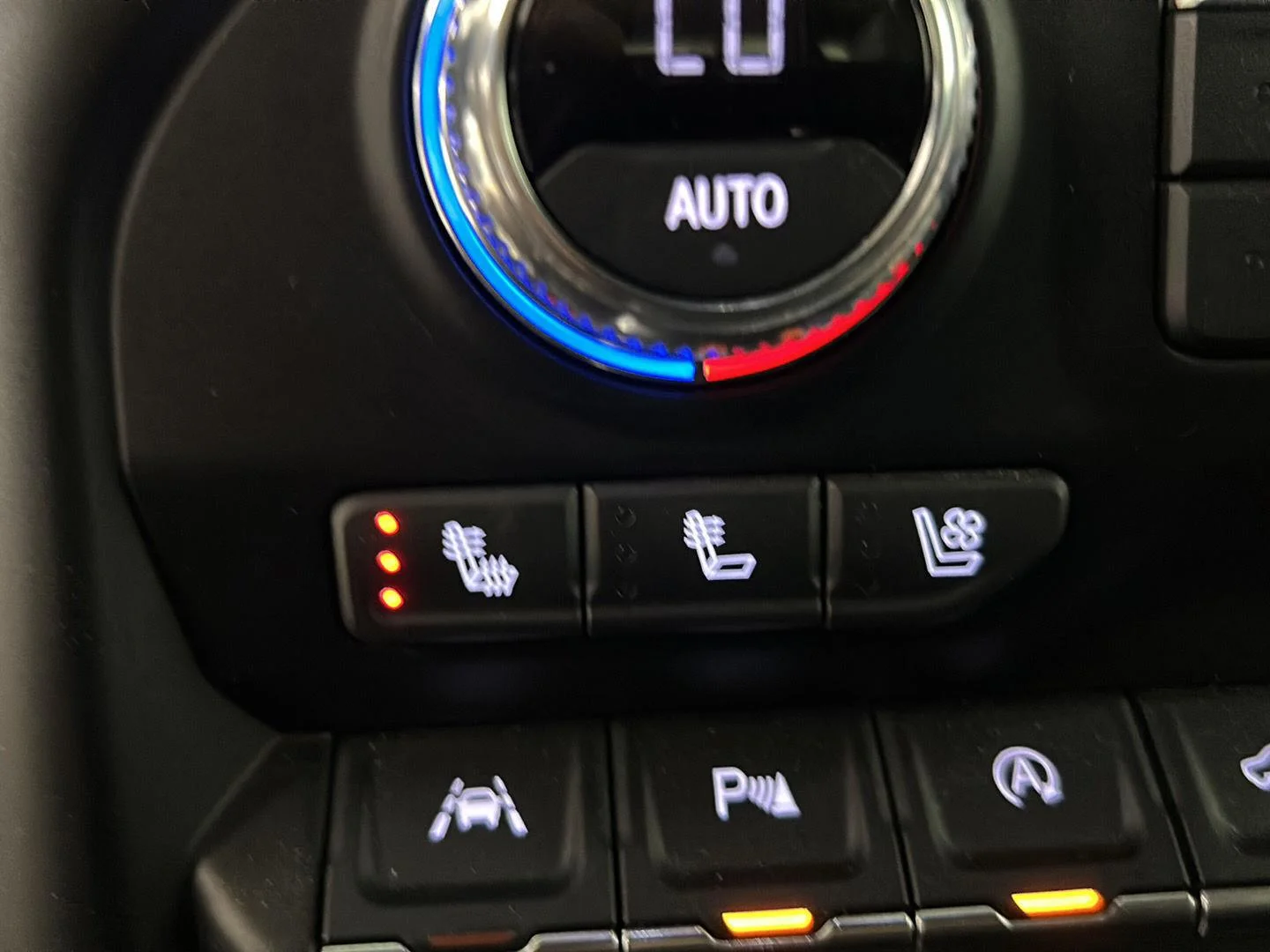 Used 2021 Dark Sky Metallic GMC AT4 image 29
