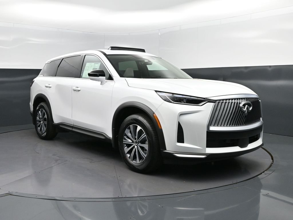 Certified Used 2026 White INFINITI PURE image 9
