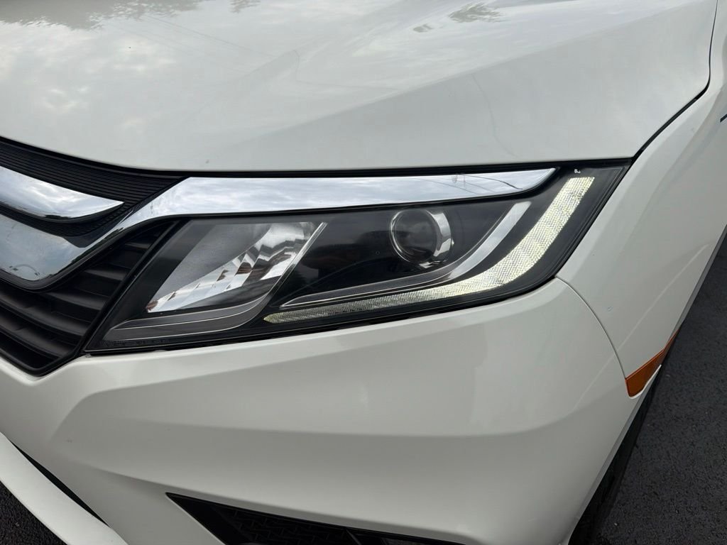 Used 2019 White Diamond Pearl Honda EX-L image 9
