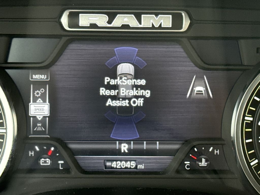 Used 2025 Silver Ram Laramie image 31