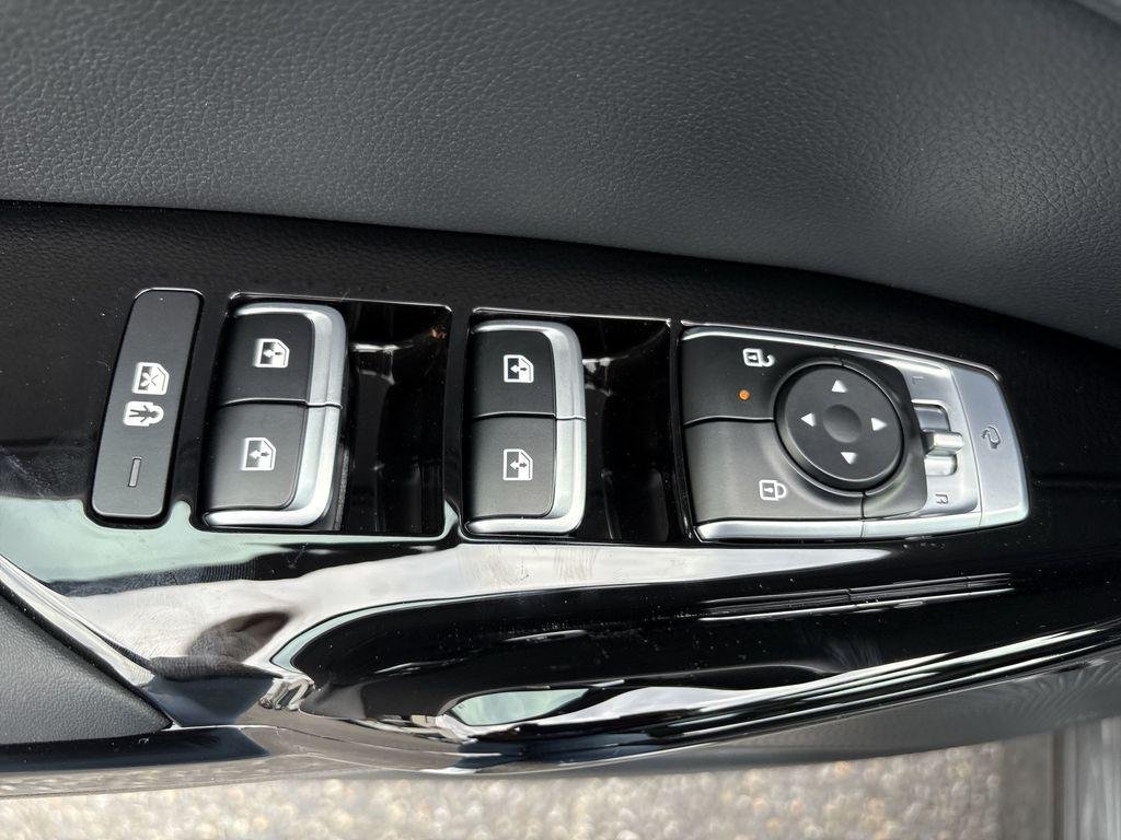 2025 Kia K5 EX - Photo 15