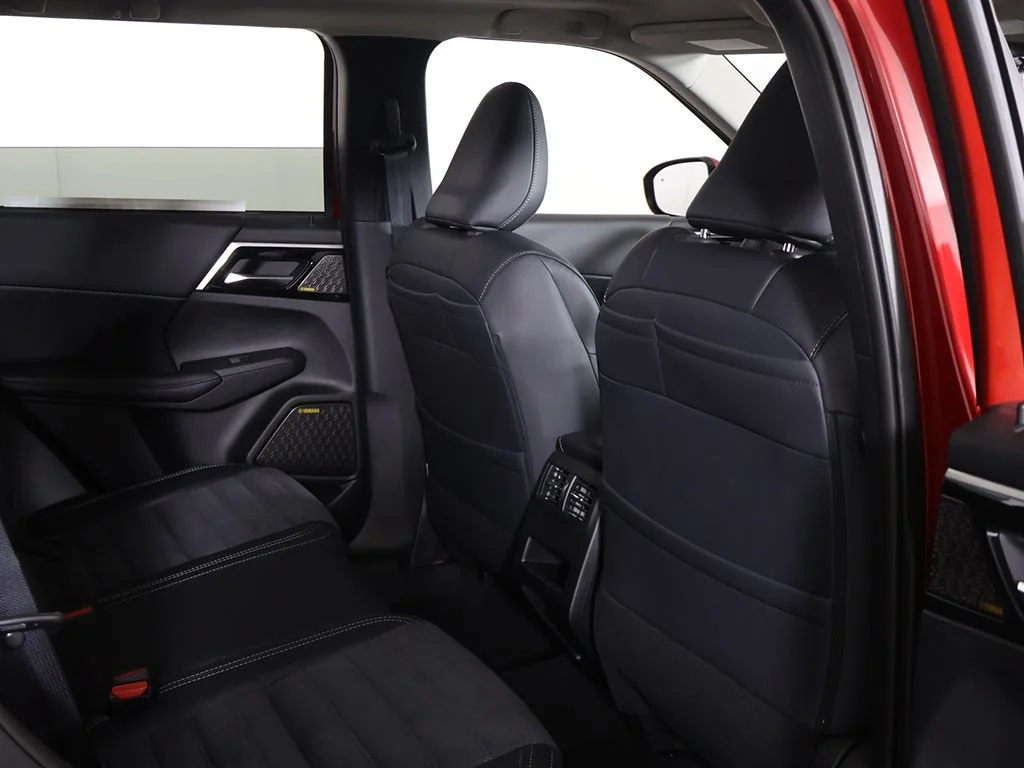 New 2026 Red Mitsubishi SE 1.5T 2WD image 32