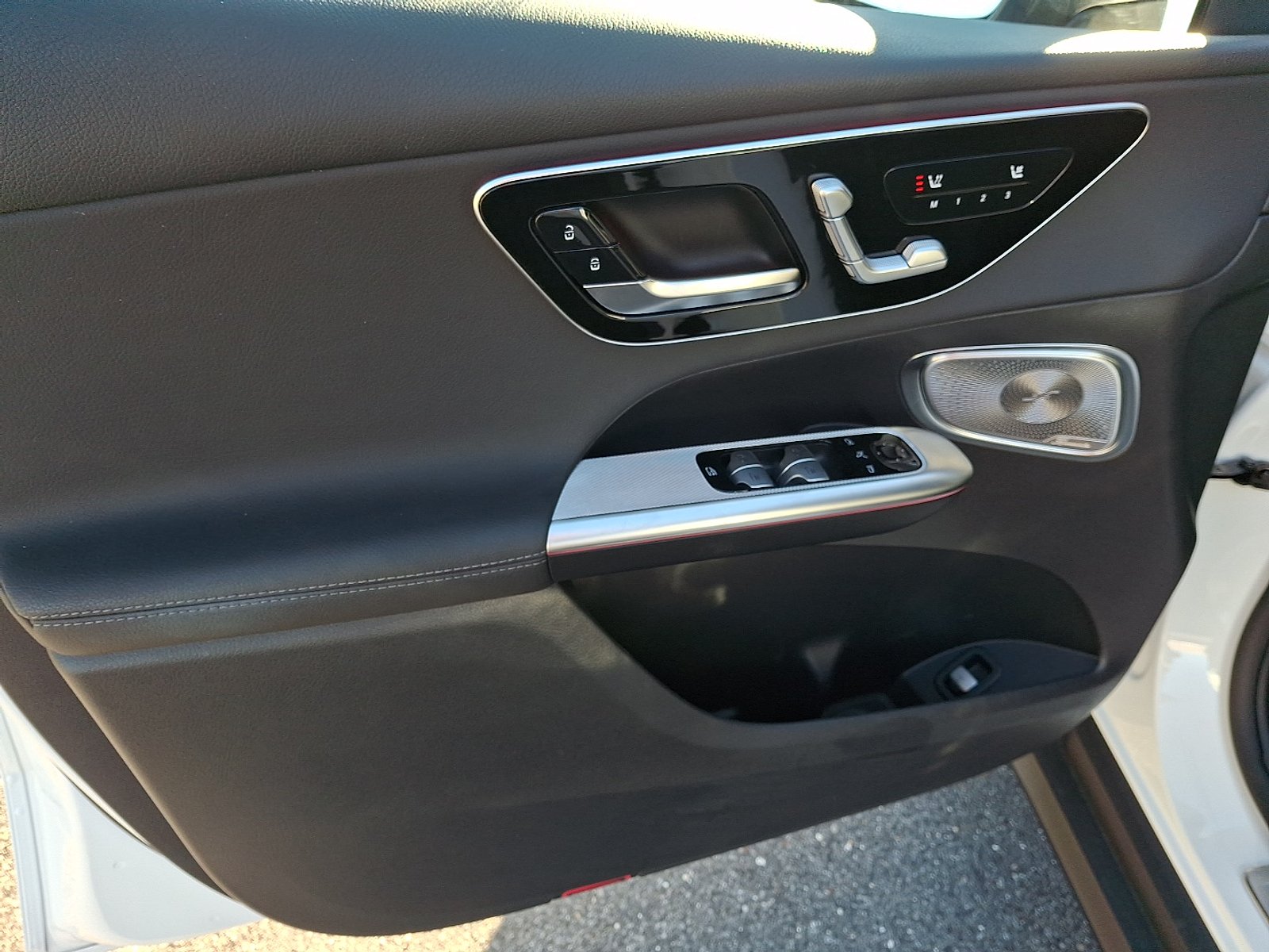 2025 Mercedes-Benz GLC Base - Photo 12