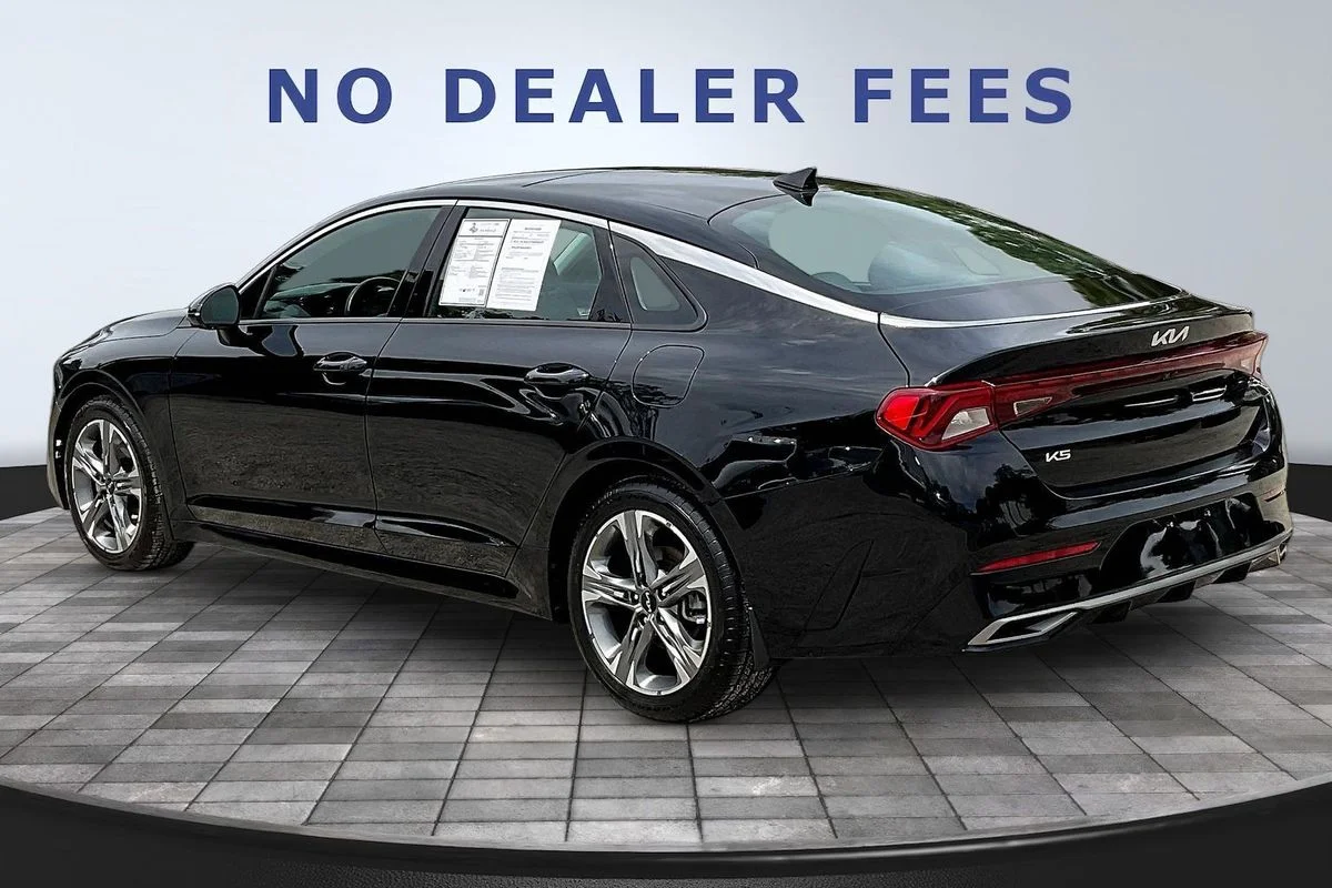 Used 2023  Kia EX image 4