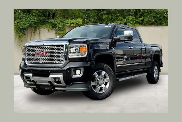 2017 GMC Sierra 4WD Crew Cab Standard Box Denali's photo