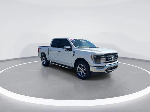 Used 2022 White Ford Lariat image 1
