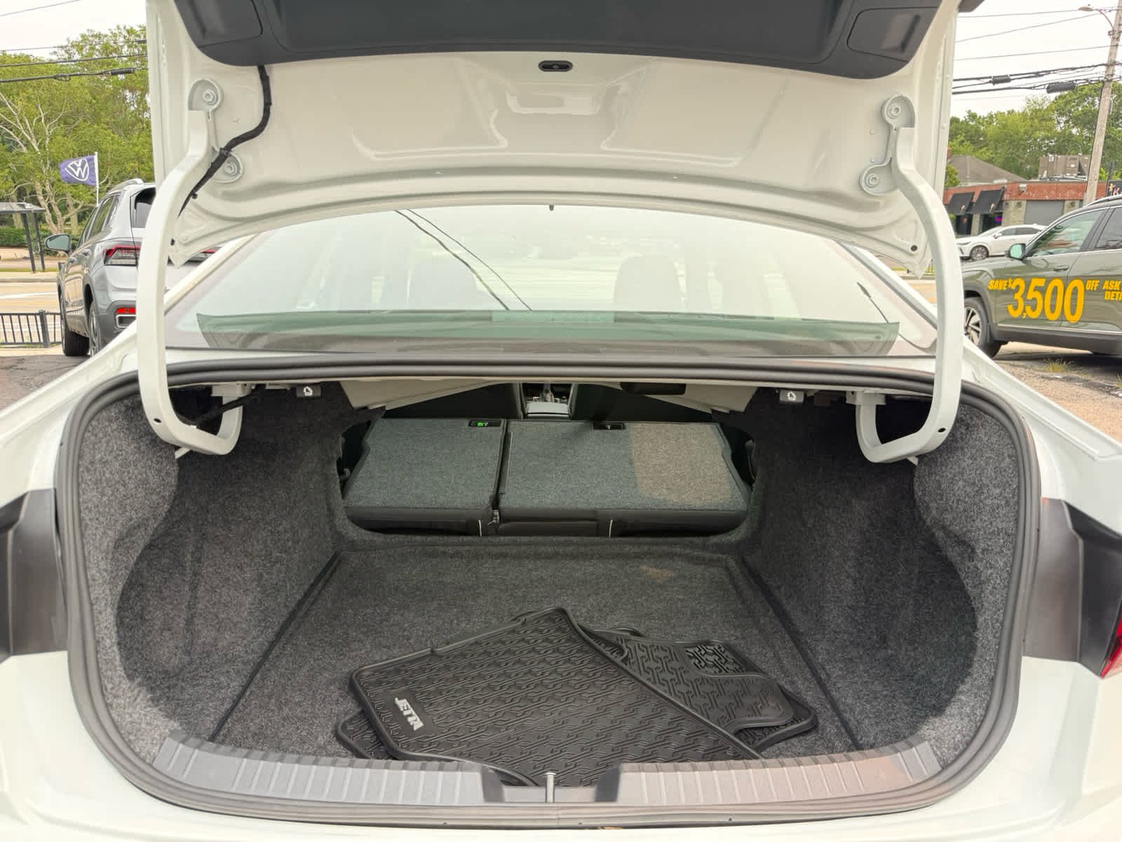 Used 2024 Pure White Volkswagen Sport image 14