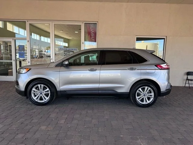 Certified Used 2020 Silver Ford SEL image 2