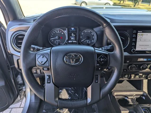 Certified Used 2023 SILVER ME. Toyota  image 28