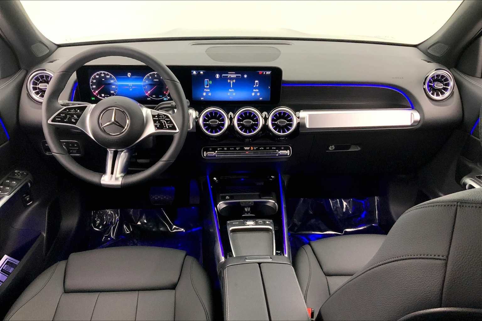 New 2026 Night Black Mercedes-Benz GLB 250 image 10