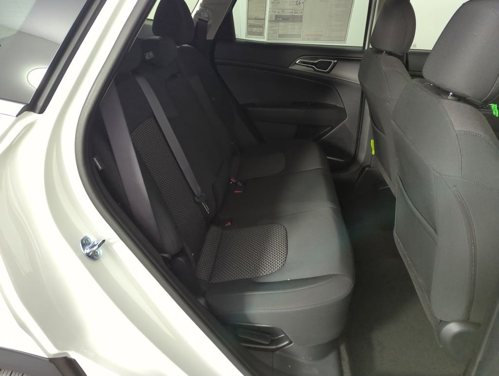 New 2026 Snow White Pearl Kia LX image 31