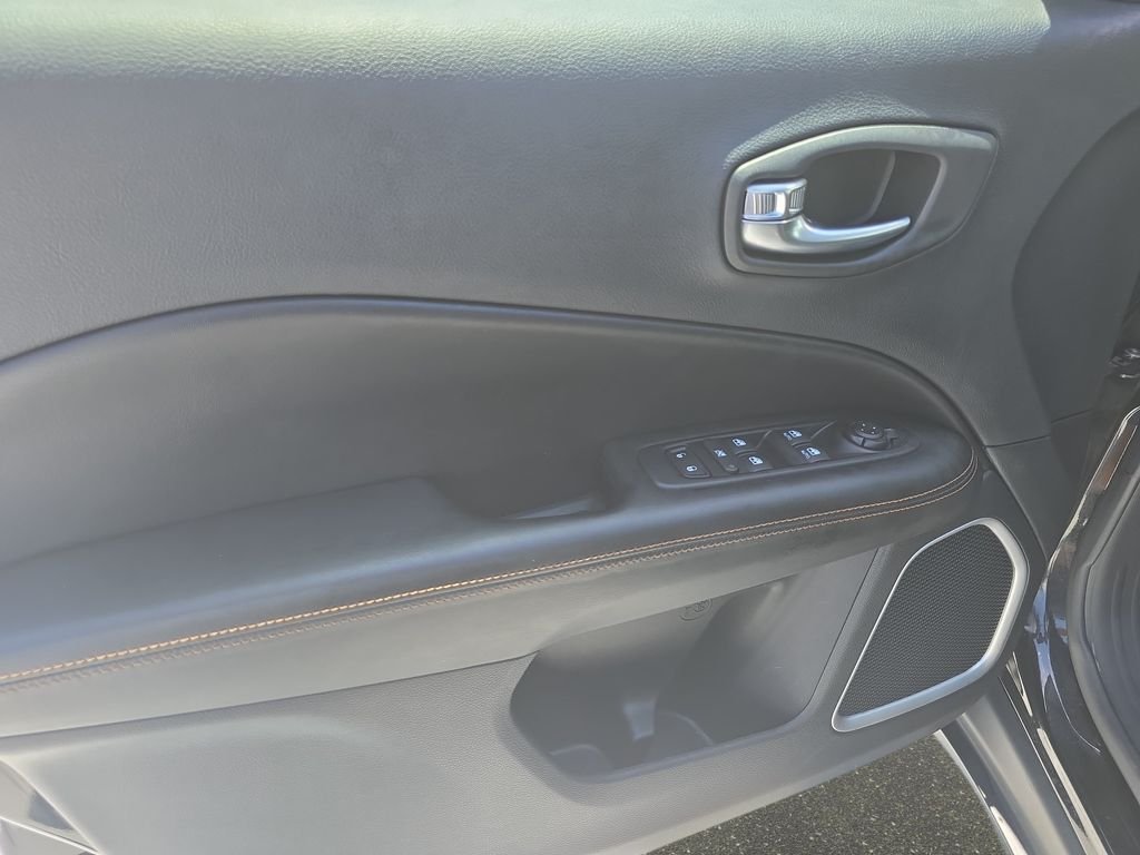 Used 2020 Black Jeep Limited image 27