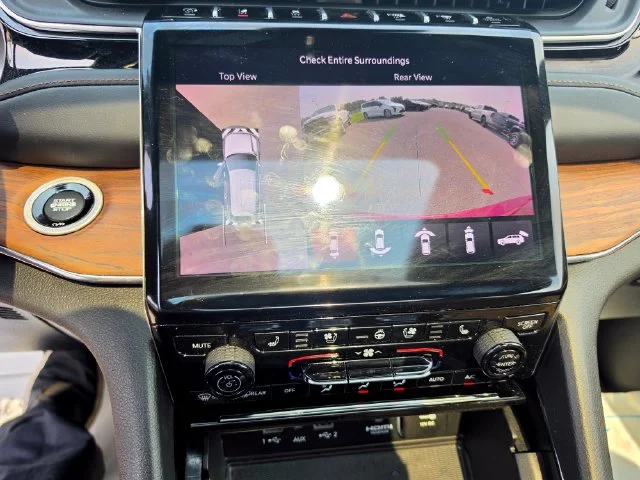 Used 2023 Red Jeep Summit image 21