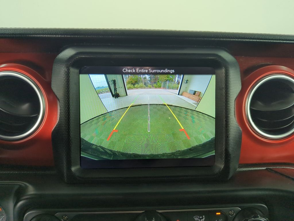 Used 2019 White Jeep Unlimited Rubicon image 25