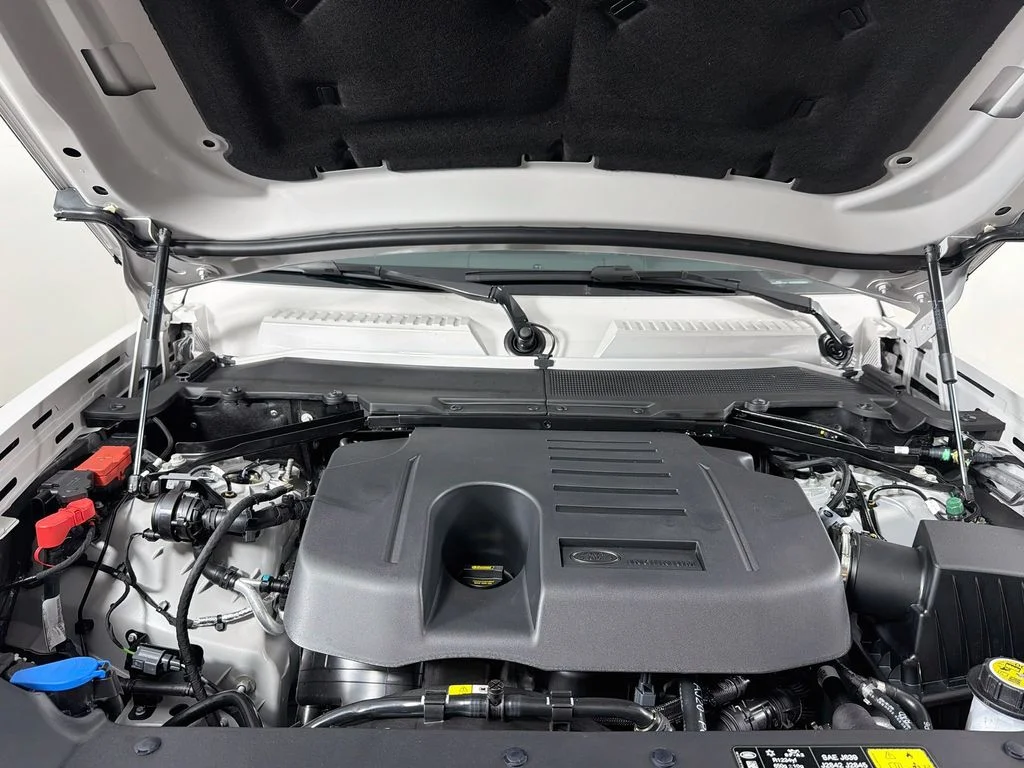 New 2026 Borasco Grey Land Rover X-Dynamic SE image 32