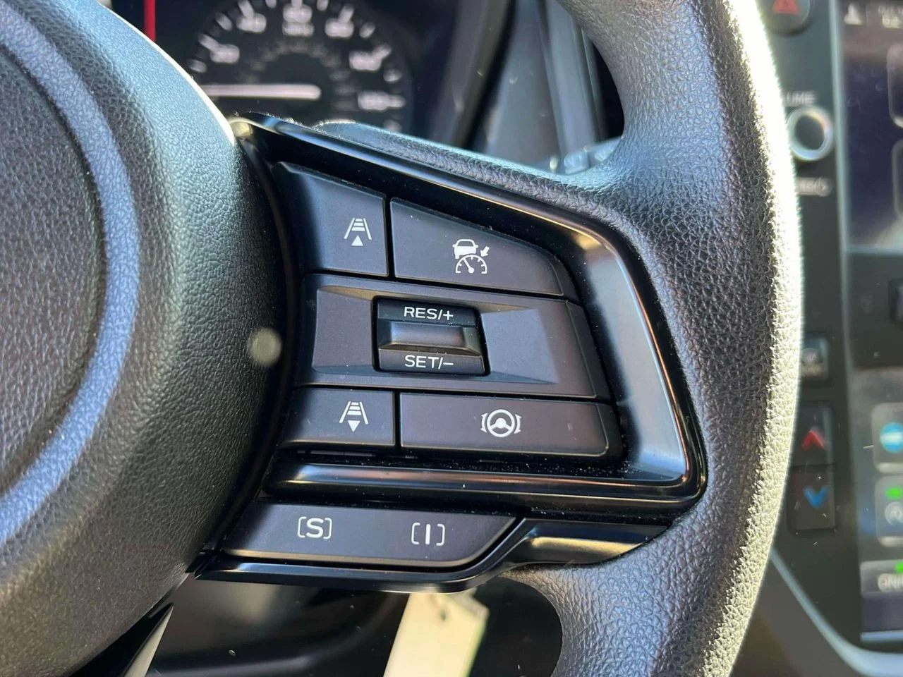2025 Subaru Forester Base - Photo 18