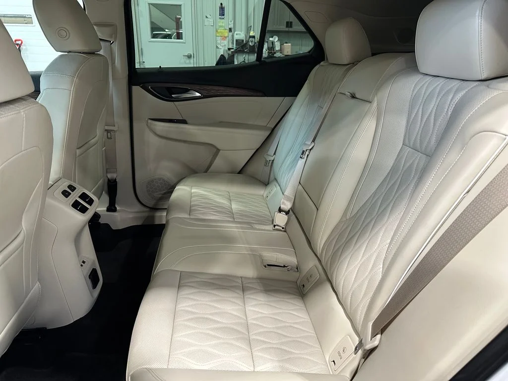 Used 2023 White Buick Avenir image 27