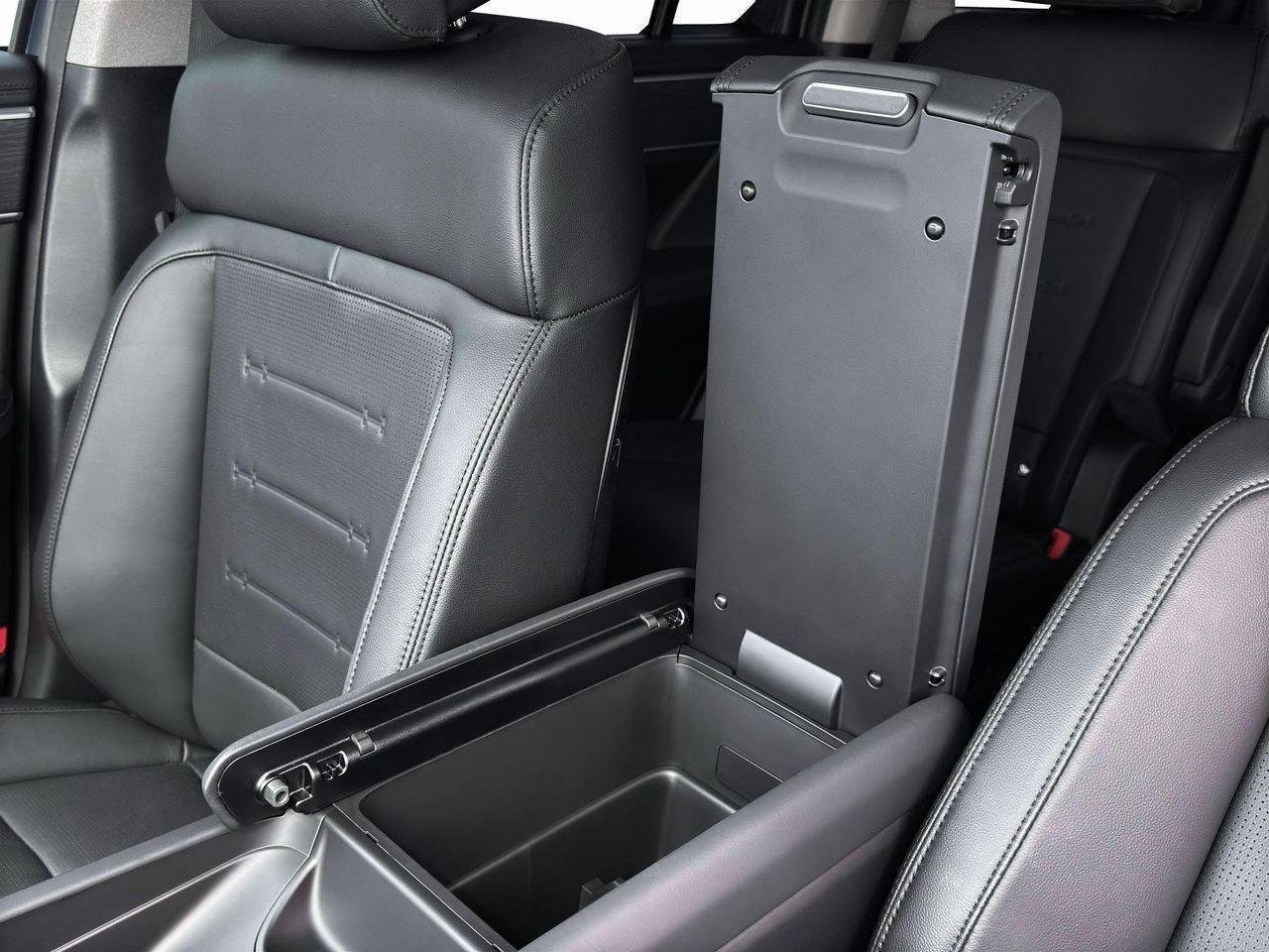 2026 Hyundai Santa Fe Limited - Photo 18
