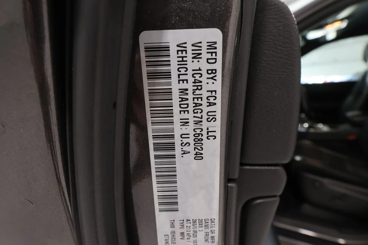 Used 2021 Gray Jeep Laredo X image 19