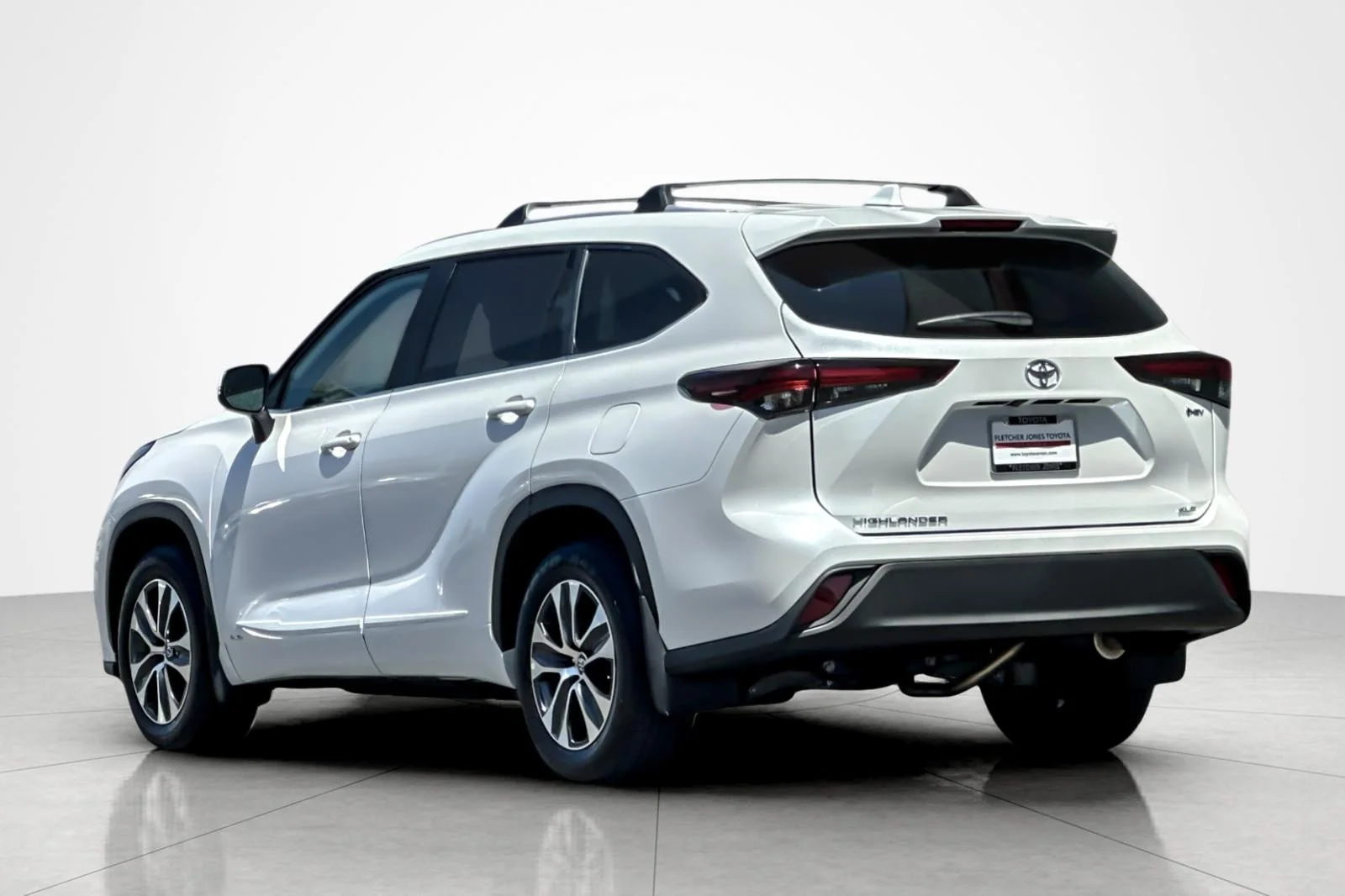 Certified Used 2026 Wind Chill Pearl Toyota Hybrid XLE image 3