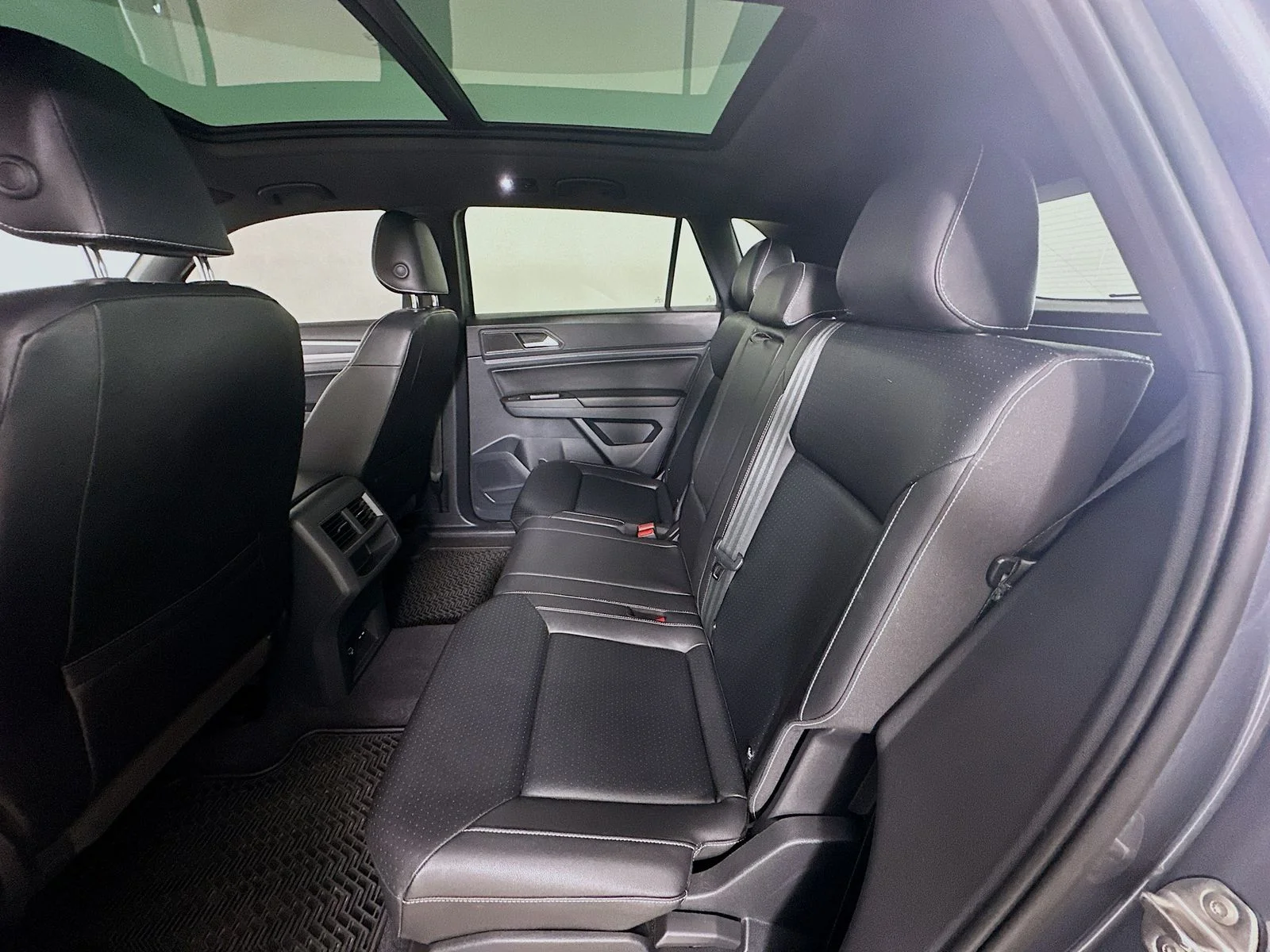 Used 2020 Gray Volkswagen  image 37