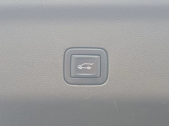 Used 2022 SATIN STEEL METALLIC GMC SLT image 39