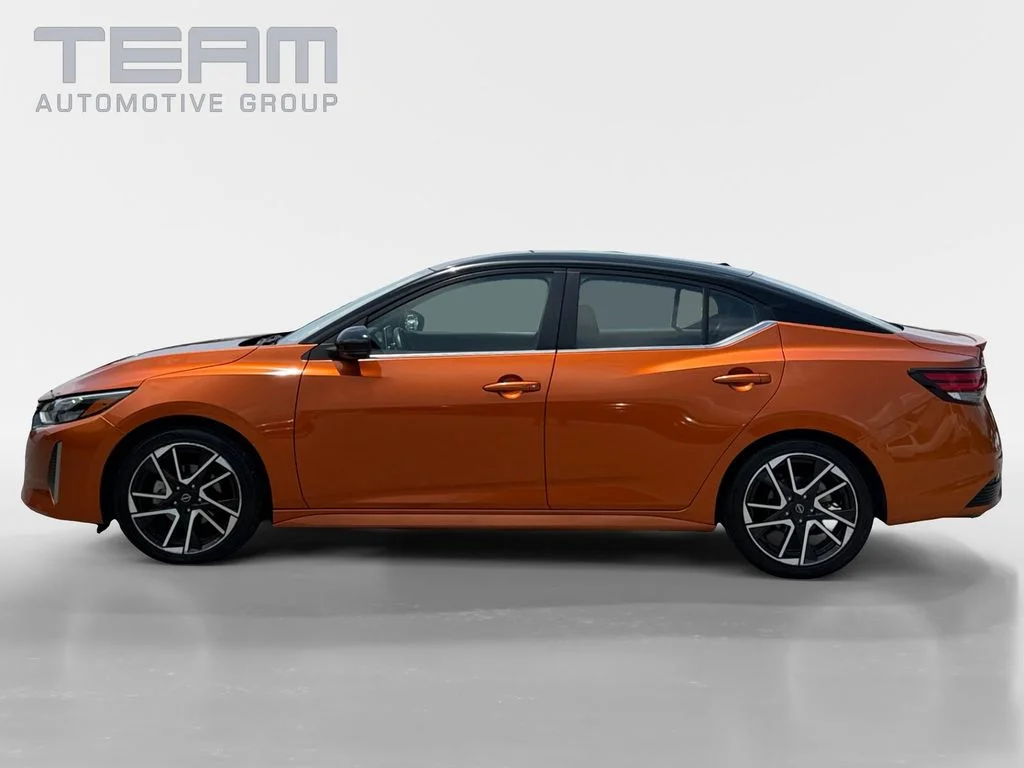 Used 2025 Orange Nissan SR image 4