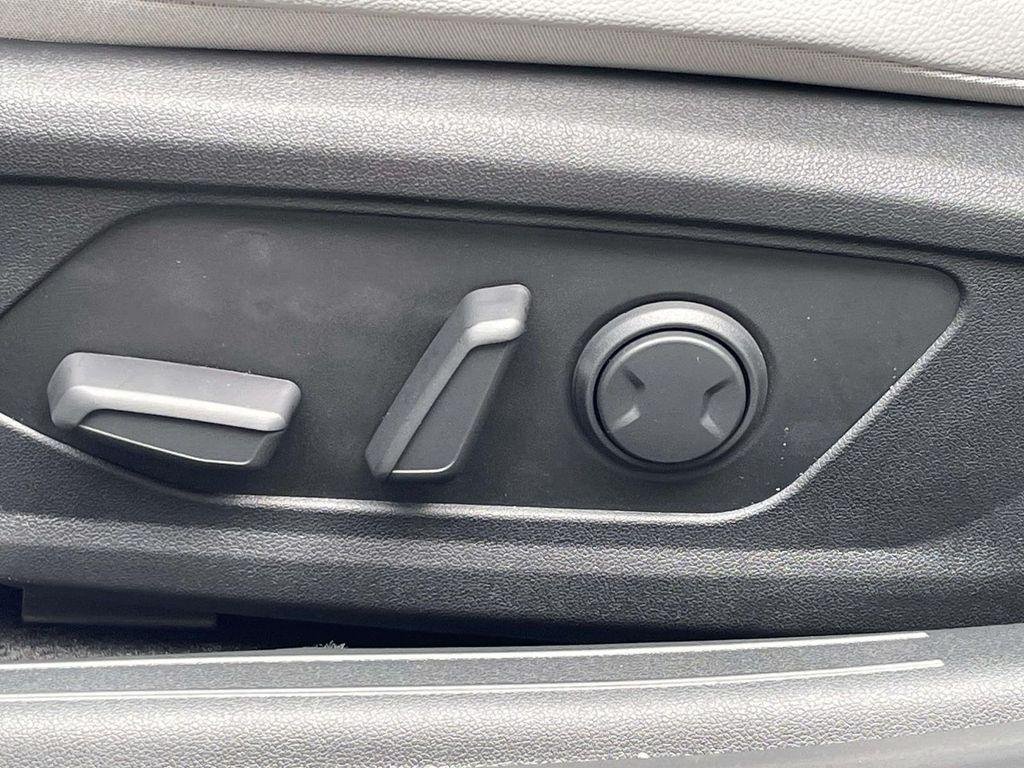 New 2026 Black Hyundai Limited image 17
