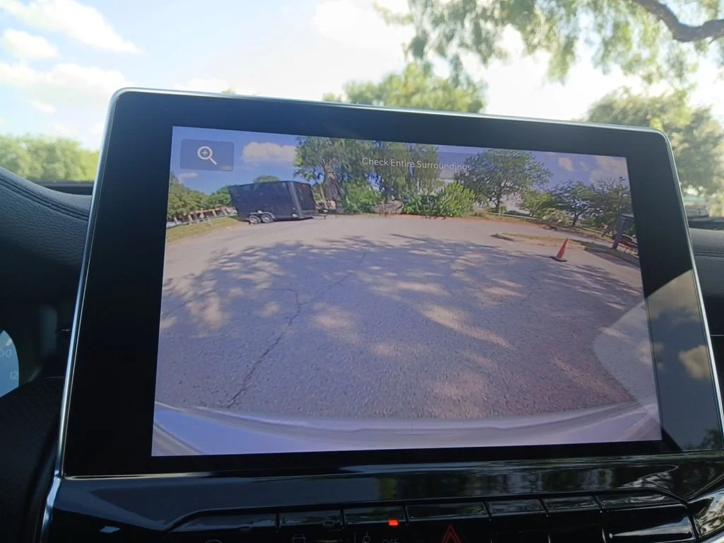 New 2026 Silver Jeep Latitude image 25
