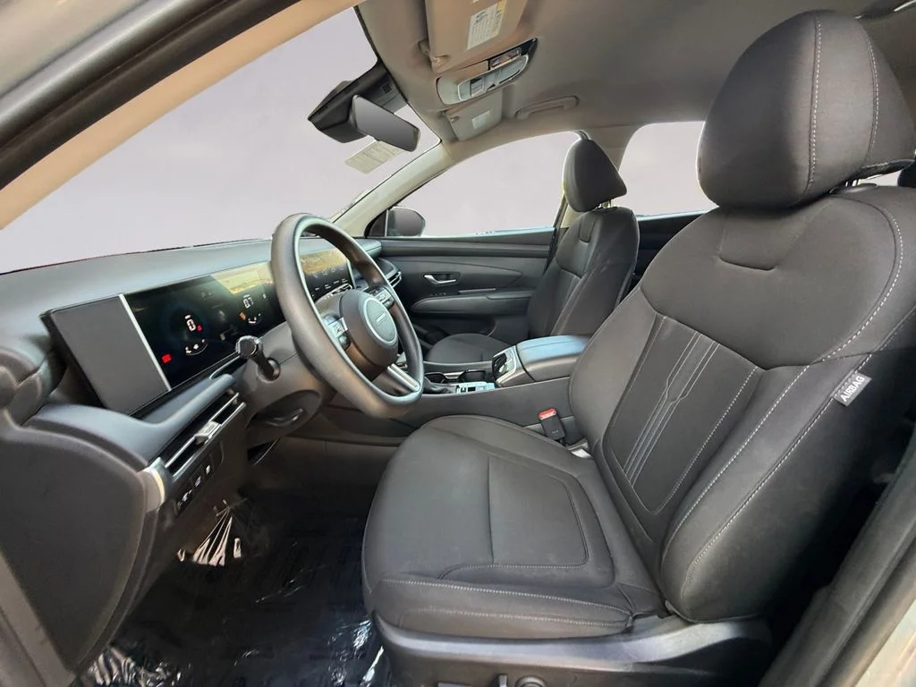 Used 2025 Silver Hyundai SEL image 10