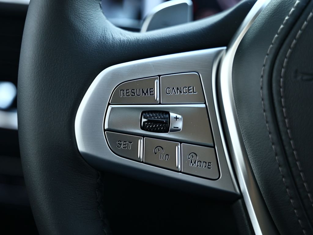 New 2027 Mineral White Metallic BMW xDrive40i image 37