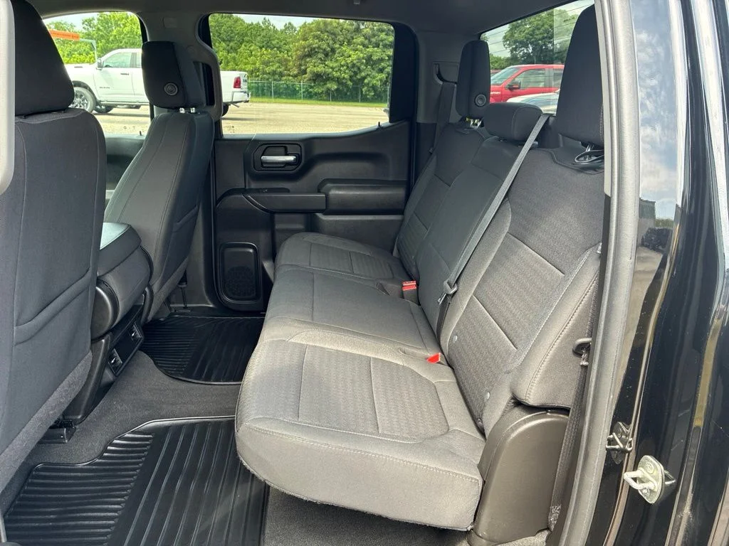 Used 2022 Black Chevrolet Custom image 14