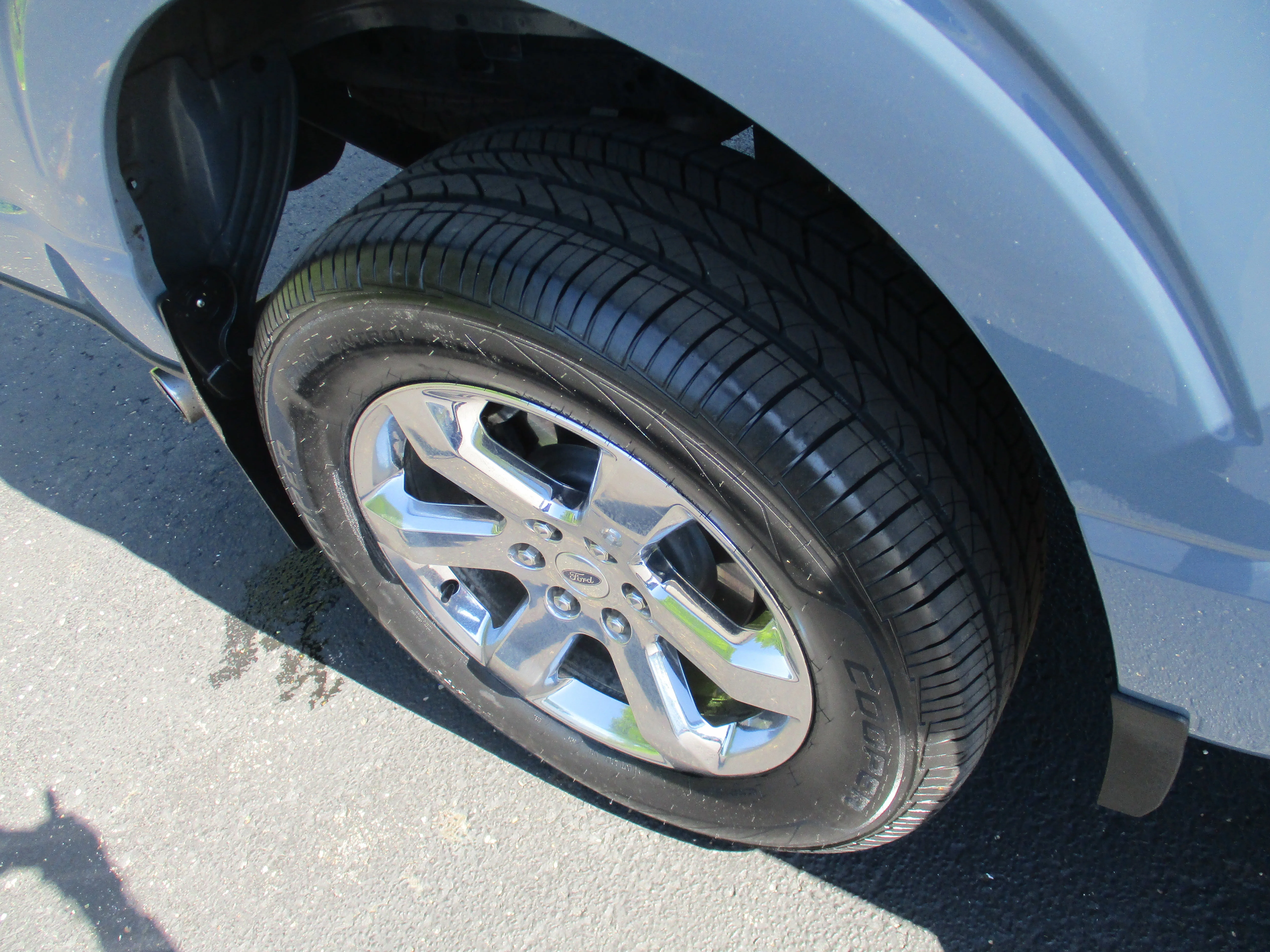 Used 2023 Azure Gray Metallic Tri-Coat Ford LARIAT image 57